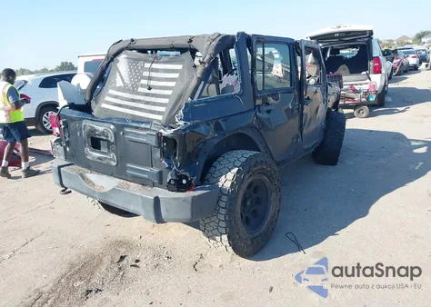 2010 Jeep Wrangler Unlimited Sport z USA, uszkodzony, nr VIN 1J4BA3H16AL135093